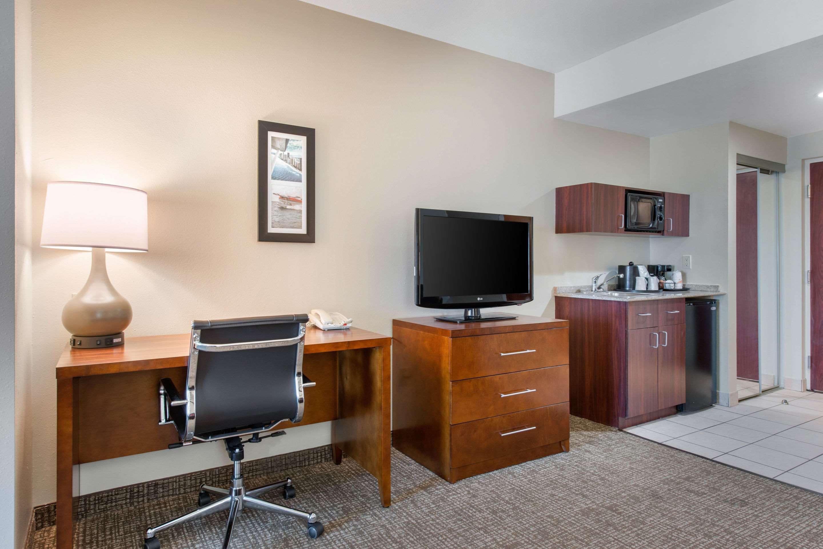 Comfort Inn & Suites Tavares North Exterior photo