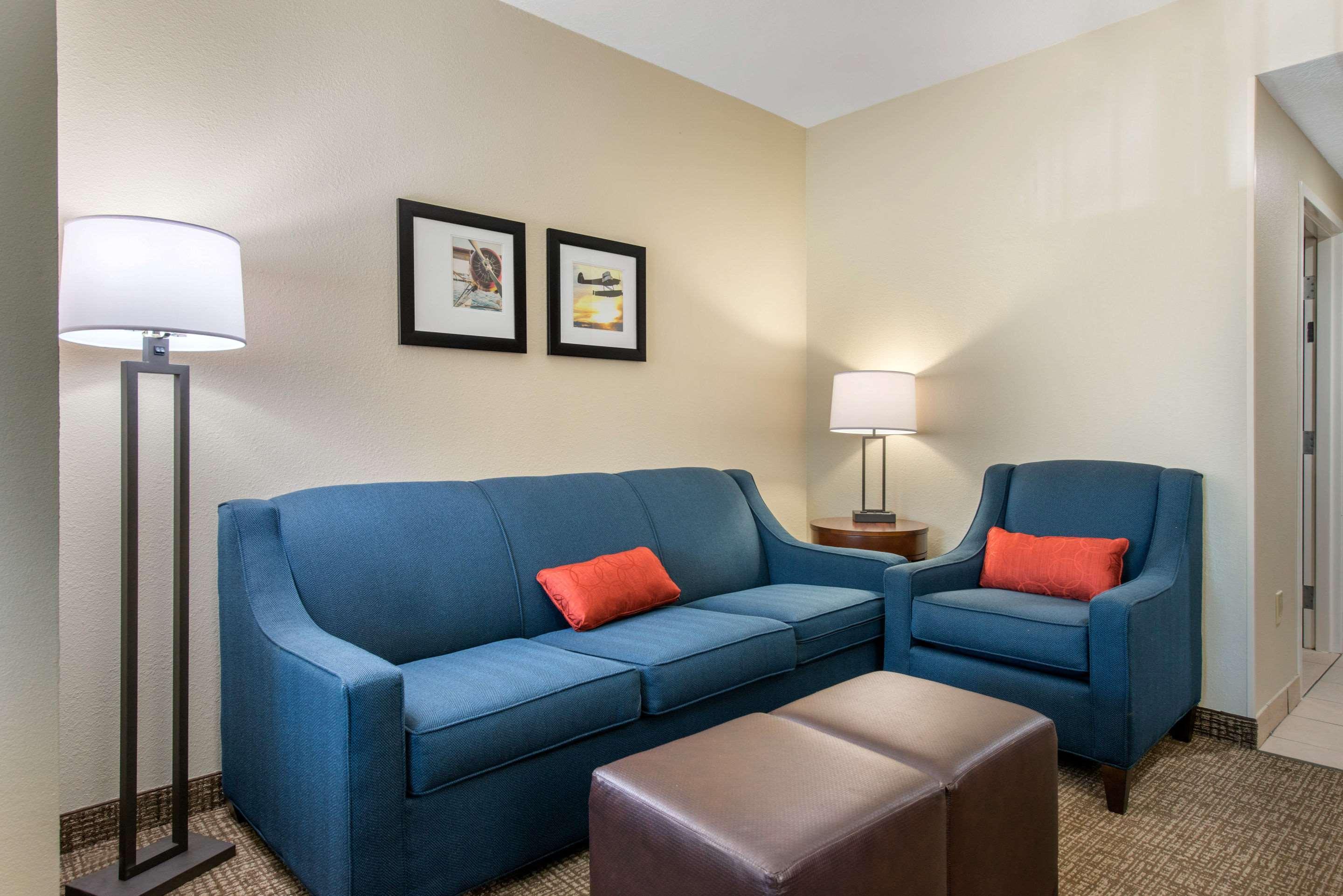 Comfort Inn & Suites Tavares North Exterior photo
