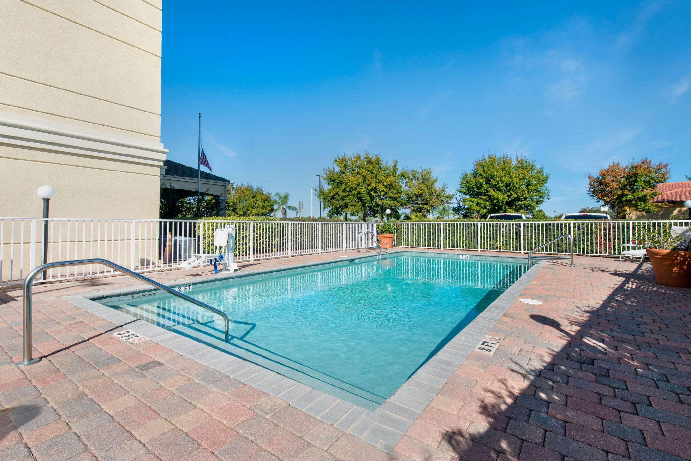 Comfort Inn & Suites Tavares North Exterior photo