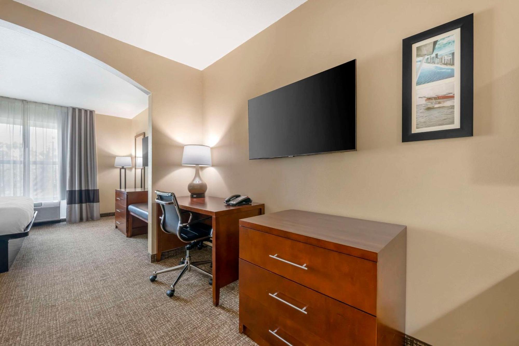 Comfort Inn & Suites Tavares North Exterior photo