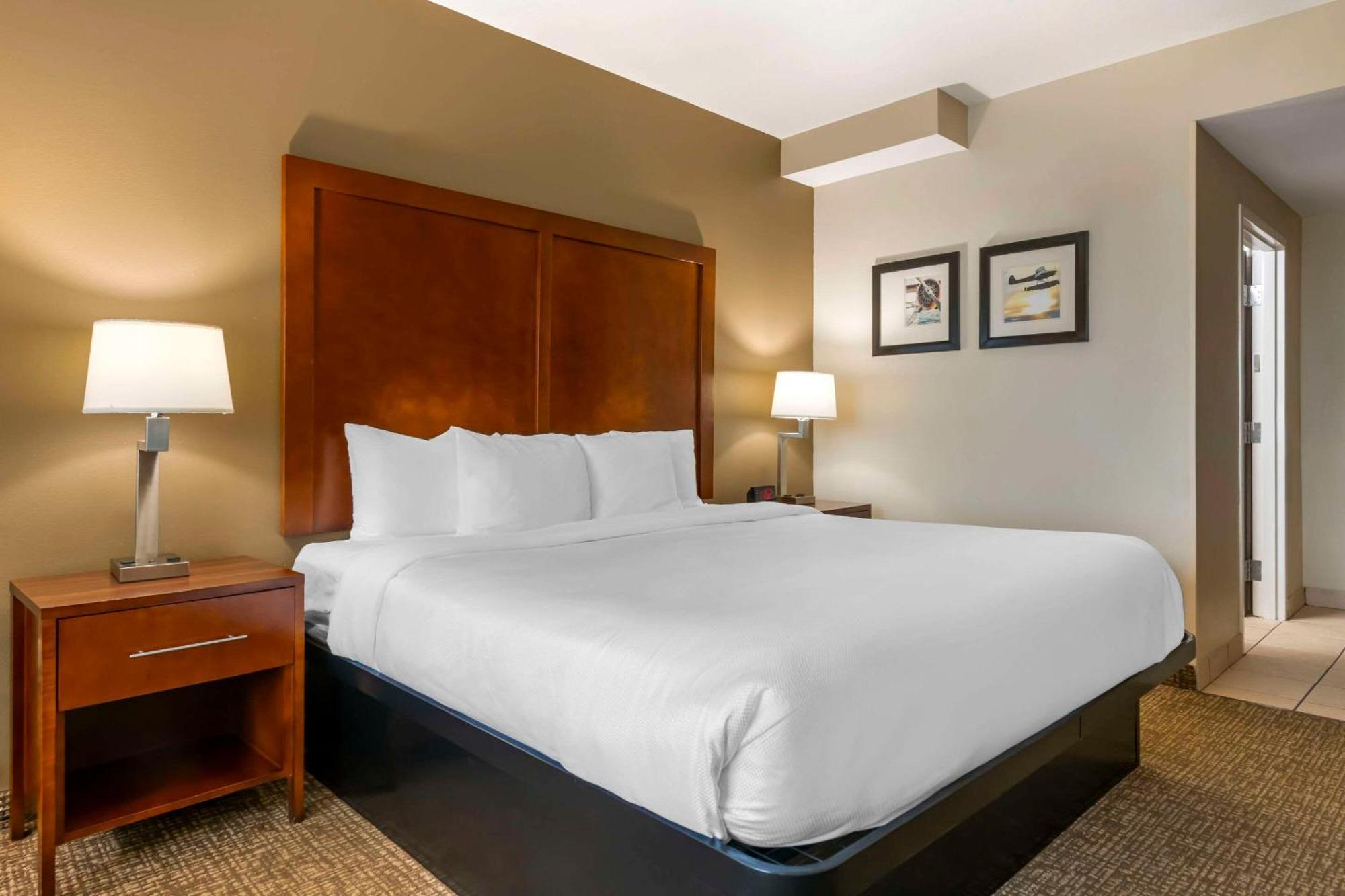 Comfort Inn & Suites Tavares North Exterior photo