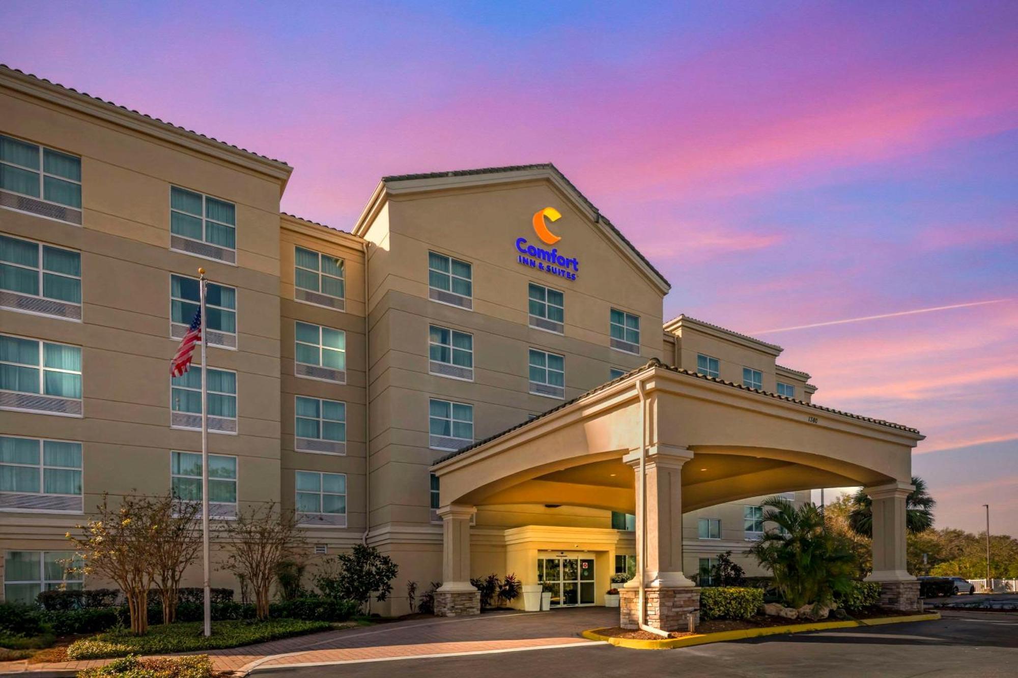 Comfort Inn & Suites Tavares North Exterior photo